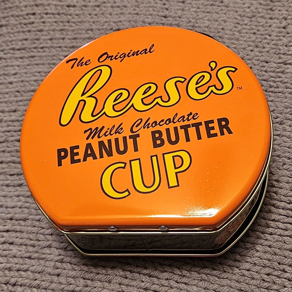 Small Reese's Cup "lunchbox" NWOT